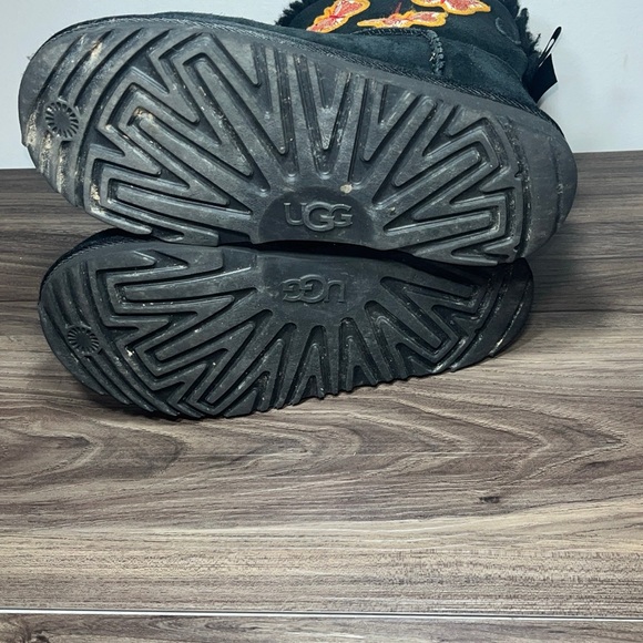 UGG  Boots Kids US 3  Mini Bailey Bow II Butterfly Black - Picture 6 of 7